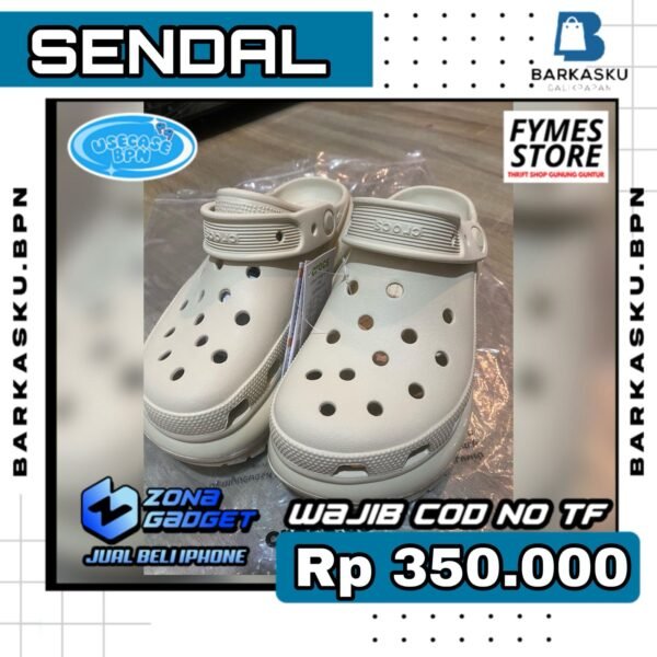 Sandal Crocs Classic (Ukuran 35–36)